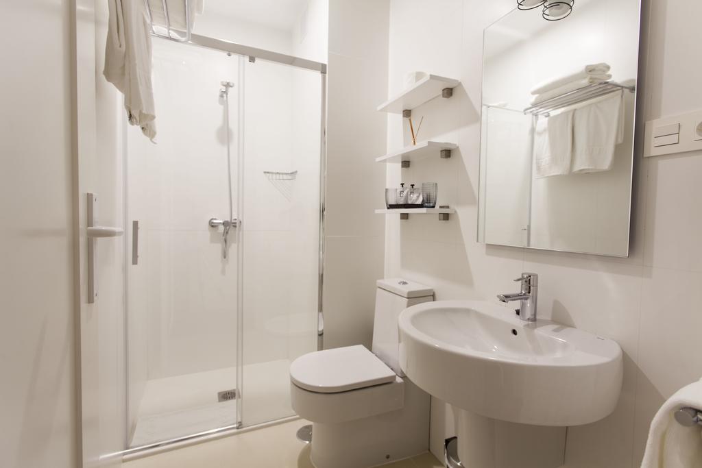 Picasso Suites Málaga Værelse billede