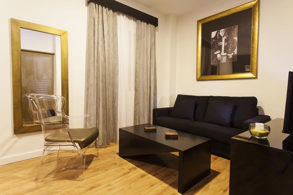 Picasso Suites Málaga Værelse billede